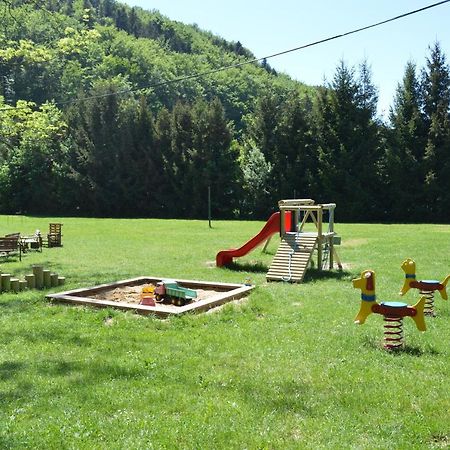 Mobilheim kemp Roznov pod Radhostem Exterior foto