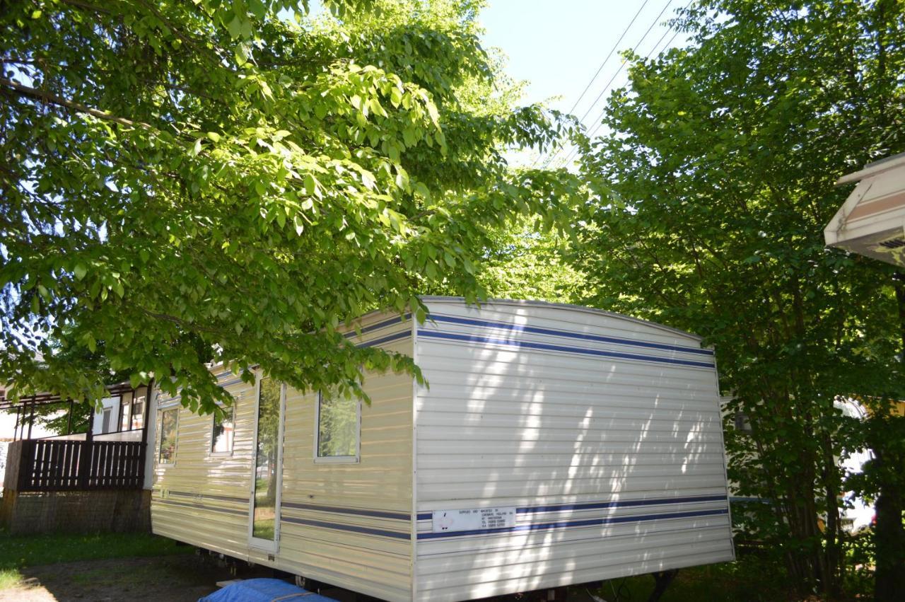 Mobilheim kemp Roznov pod Radhostem Exterior foto